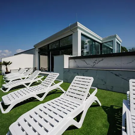 Bauhaus Wellness 205 - Grandplage Apartment Siofok